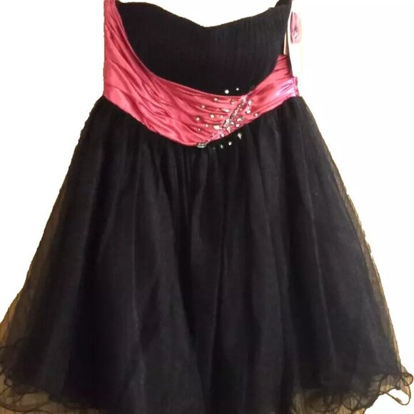 Cinderella Strapless Gown Size 8 – Black Pink Jeweled Prom Holiday Formal Dress - Picture 1 of 9